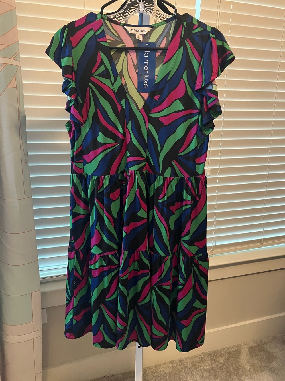 la mer luxe Green Multi-Color Printed V-Neck Flutter Sleeve Dress